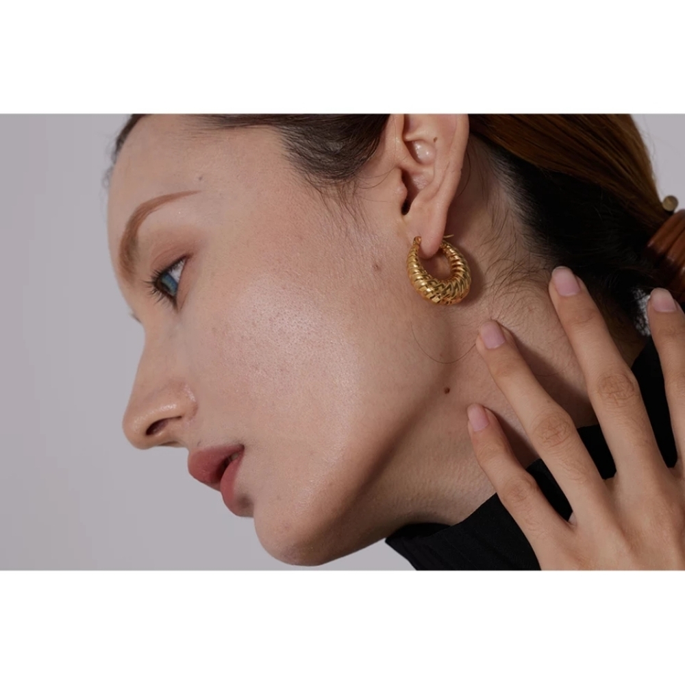 *NEW Charm Croissant Stainless Steel Hoop Gold Earrings 18K Plated